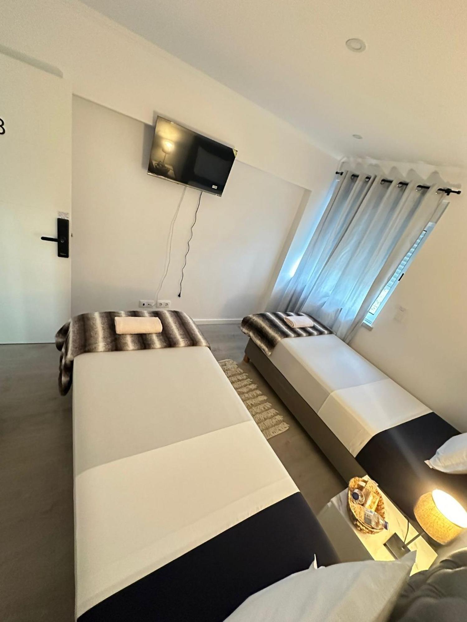 Airport Room ลิสบอน ภายนอก รูปภาพ